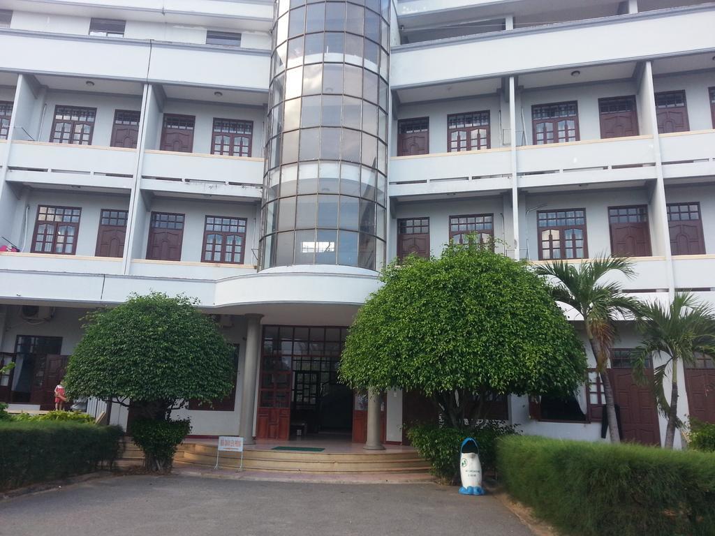 Hoang Oanh Motel ลองไห่ ภายนอก รูปภาพ